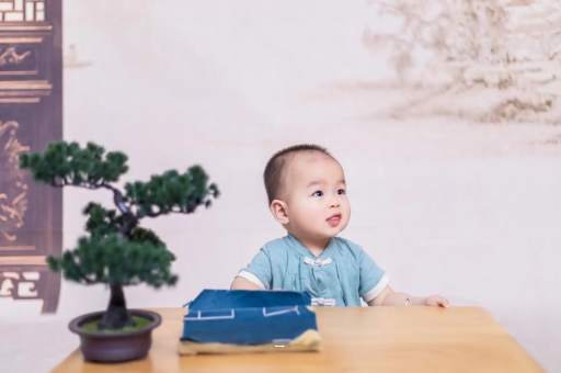 永州宝宝什么时候攒肚